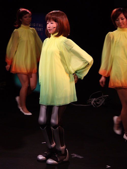 hrp4c_dance_1.jpg