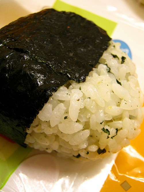 FamilyMart_Onigiri_Twitter_04.jpg