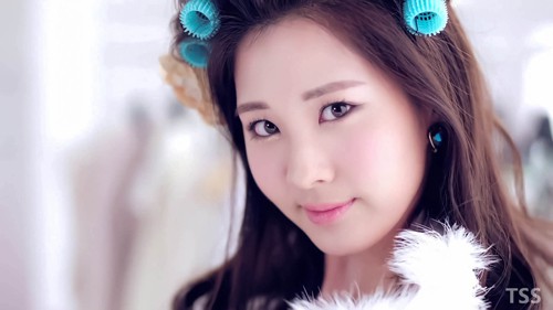 Girls-Generation-TTS-Twinkle-seohyun-s-E2-99-A5neism-30645477-900-506.jpg