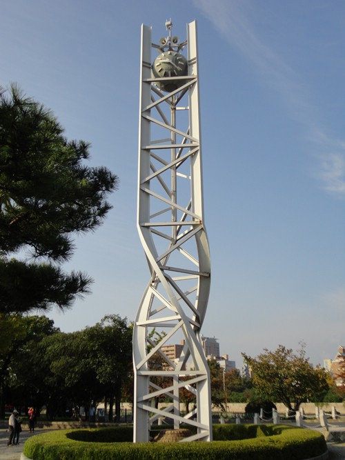 reloj_hiroshima_japonpop02.jpg