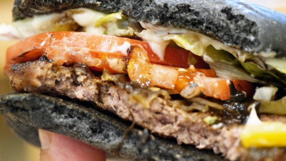 burger_king_negra_japon_japonpop.jpg