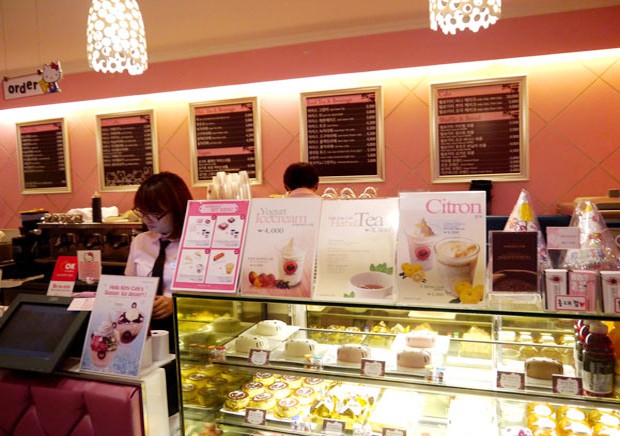 hello-kitty-cafeteria-013japonshop.jpg
