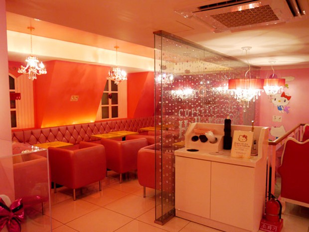 hello-kitty-cafeteria-05japonshop.jpg