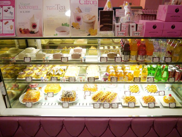 hello-kitty-cafeteria-06japonshop.jpg