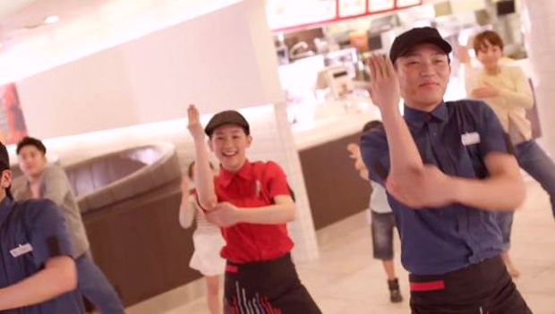 baile-macdonalds-japonshop-japon03.png