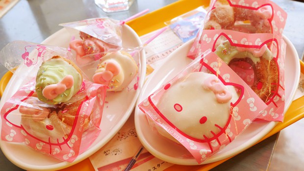 mr-donuts-hello-kitty-japonshop01.jpg