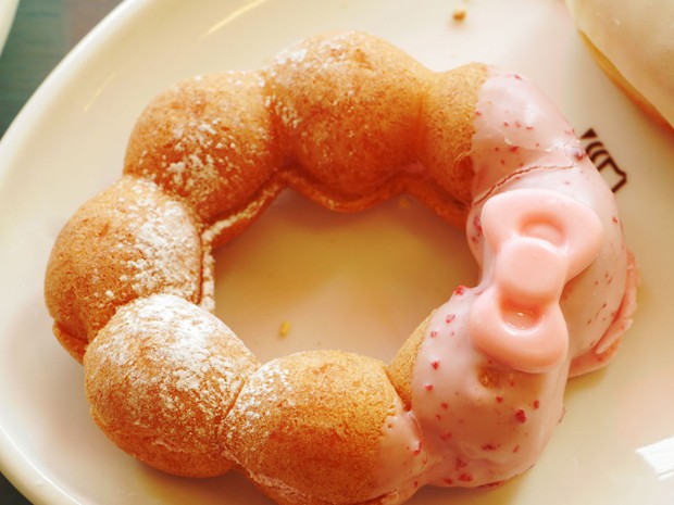 mr-donuts-hello-kitty-japonshop08.jpg
