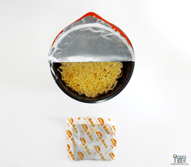 yakisoba-nissin-wok-japonshop010-620x544.png
