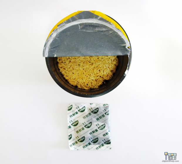 yakisoba-nissin-wok-japonshop012-620x557.png