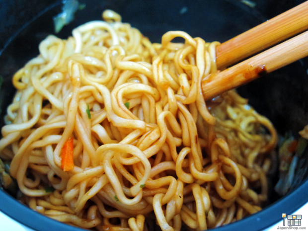yakisoba-nissin-wok-japonshop020-620x465.png