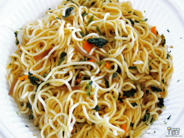 yakisoba-ufo-cerdo-japonshop09-620x465.png