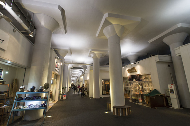 galeria-comercial-bajo-puente-tren-tokyo-japonshop08.png