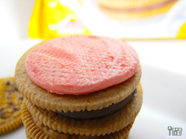 galletas-oreo-golden-triple-double-neapolitan-fresa-chocolate-japonshop016-620x465.png
