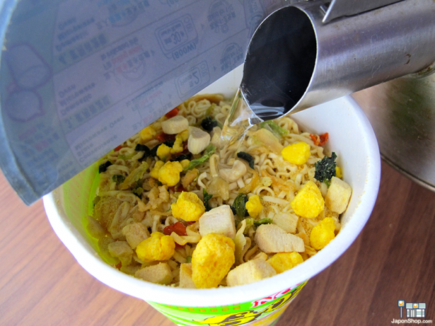 ramen-noodles-japon-popitas-cheddar-japonshop011-620x465.png
