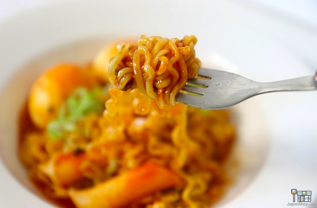 ramen-coreano-japones-topokki-japonshop05-620x407.png