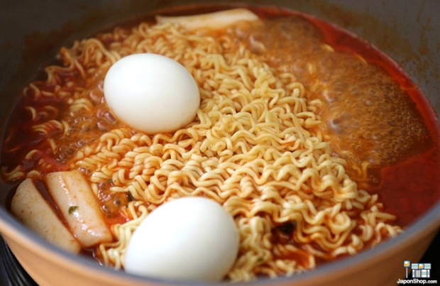 ramen-coreano-japones-topokki-japonshop08-620x403.png