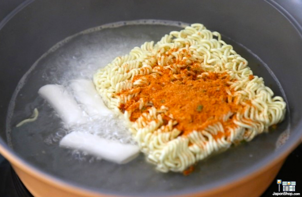 ramen-coreano-japones-topokki-japonshop09-620x404.png