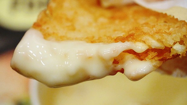hamburguesa-queso-fondue-japon-japonshop011.jpg