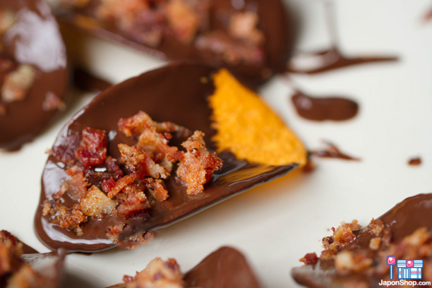 Bacon-chocolate-Pringles23-japonshop-620x413.png