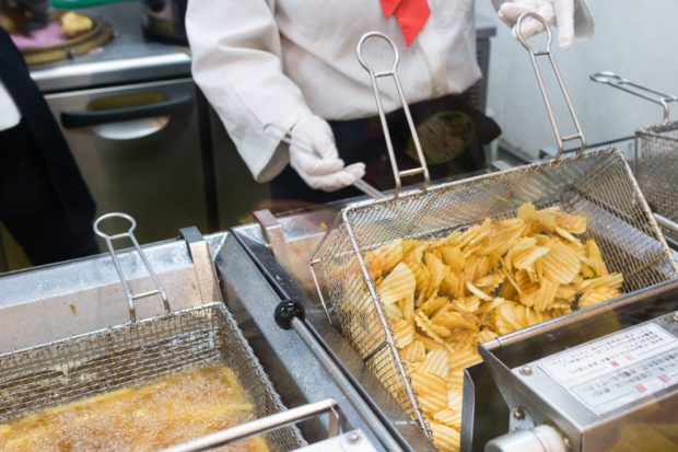 that-food-cray-calbee-chips-tokyo-japan-4-620x413.jpg