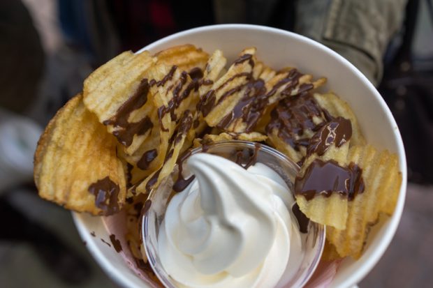 that-food-cray-calbee-chips-tokyo-japan-7-620x413.jpg