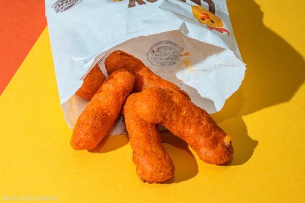 burger-king-mac-n-cheetos-3-620x414.jpg