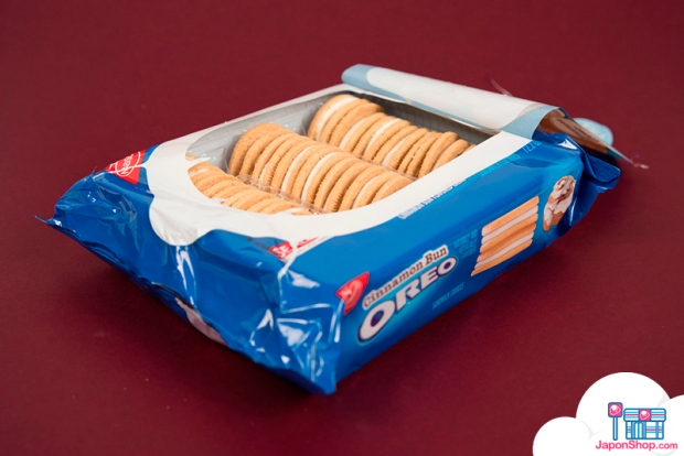 Cinnamon-Bun-Oreos-japonshop03-620x414.png