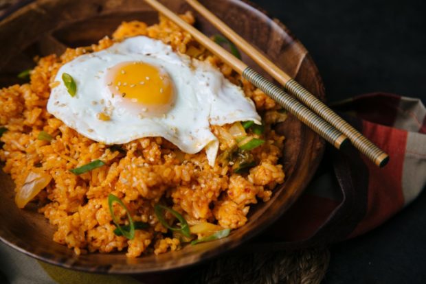 Kimchi-Fried-Rice-The-Chutney-Life-18-1024x683-620x414.jpg