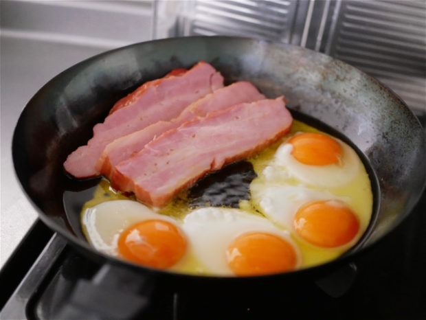 studio-ghibli-anime-food-recipe-bacon-eggs-howls-moving-castle-japanese-animation-hayao-miyazaki-japan-news-1-620x466.jpg