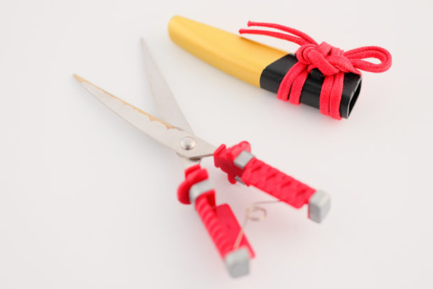 Katana-Tijeras-Japonshop-3-620x414.jpg