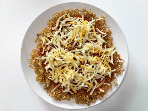 Ramen-Pizza-Japonshop12-620x465.png