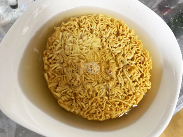 Ramen-Pizza-Japonshop6-620x465.png