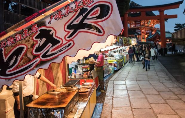 matsuri-stalls-shrine-620x398.jpg