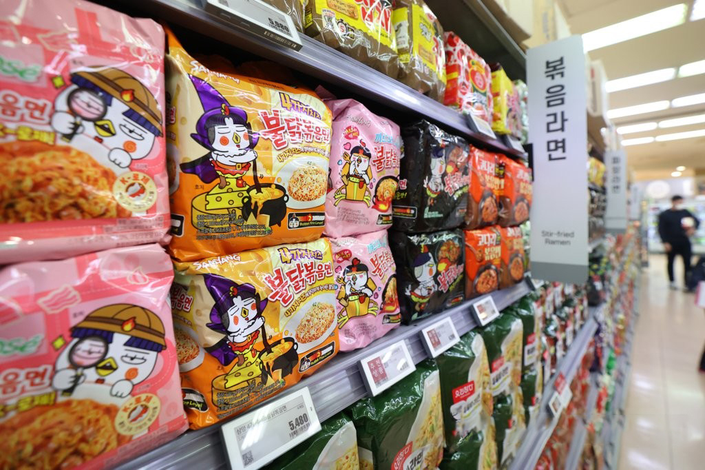 estanteria-ramen-japonshop.jpg