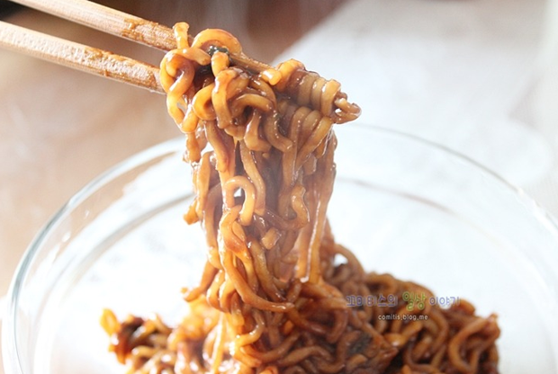 La Receta de moda en Corea: Chapaguri, Chapagetti + Udon Neoguri