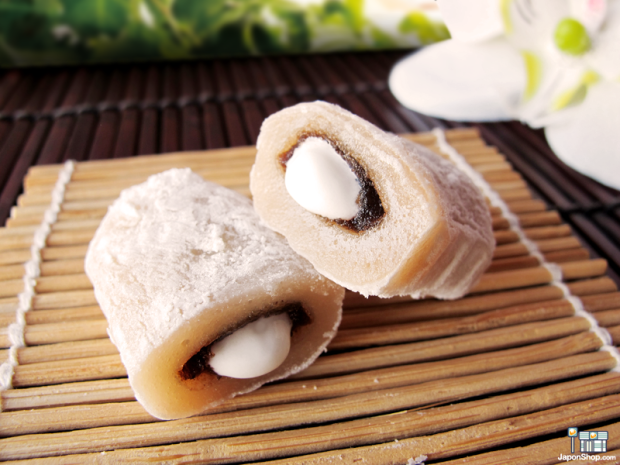 Combini Lovers Review: Mochis Milky Cream de Azuki | Yuki & Love Box