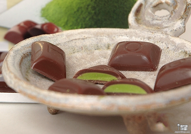 Combini Lovers Review: Bombones de Crema de Matcha Molido