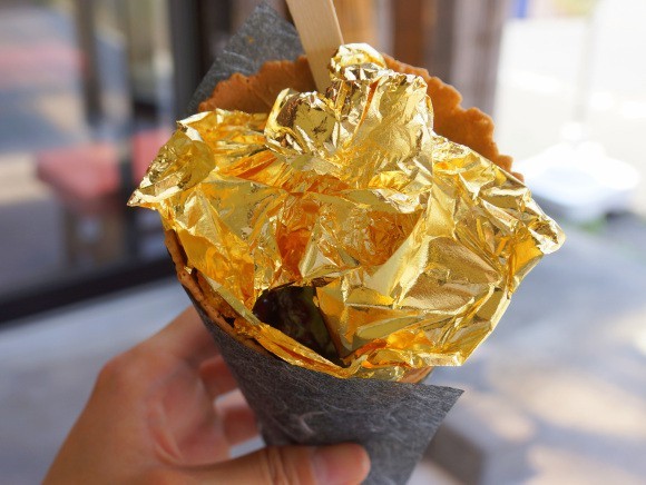Visto en Japón helado de oro!