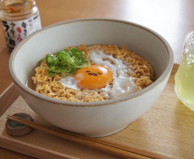 Fideos Nissin Chikin X Gudetama de Bacon y Huevo Ramen Cup