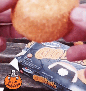 Desayunanding Halloween Glo Balls con Japonshop!
