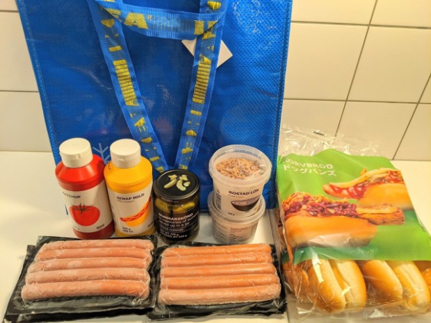 Ikea HOT DOG lucky bag!! Todo para preparar los famosos perritos de IKEA